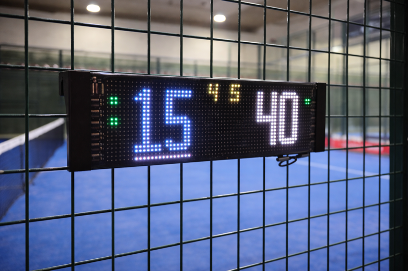 PADEL ON flexible courtside screen